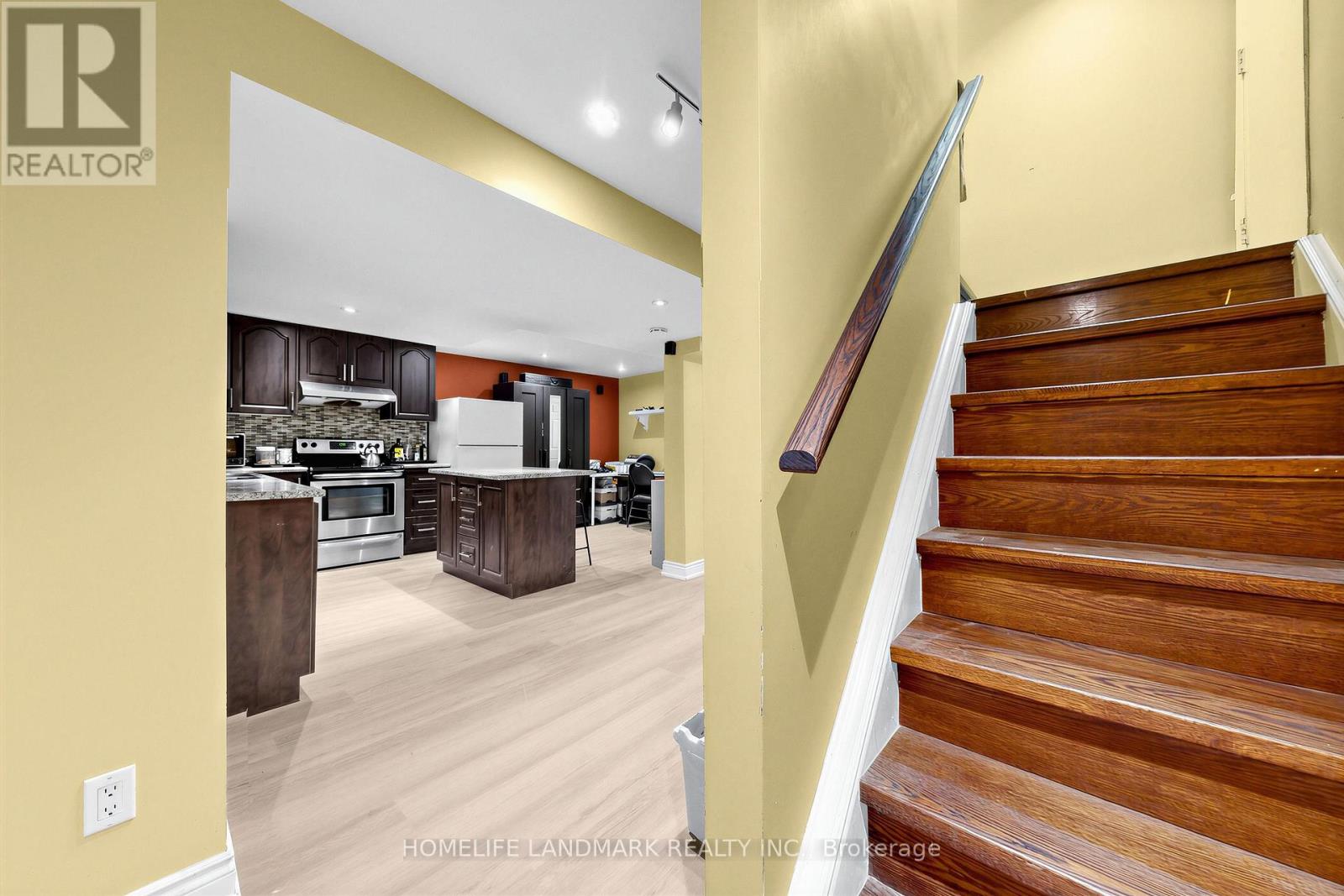106 CLARION CRESCENT - 22
