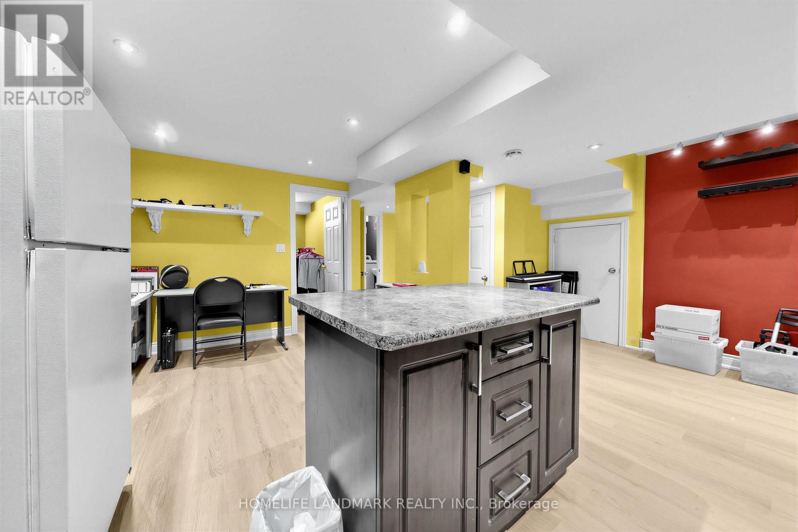 106 CLARION CRESCENT - 25