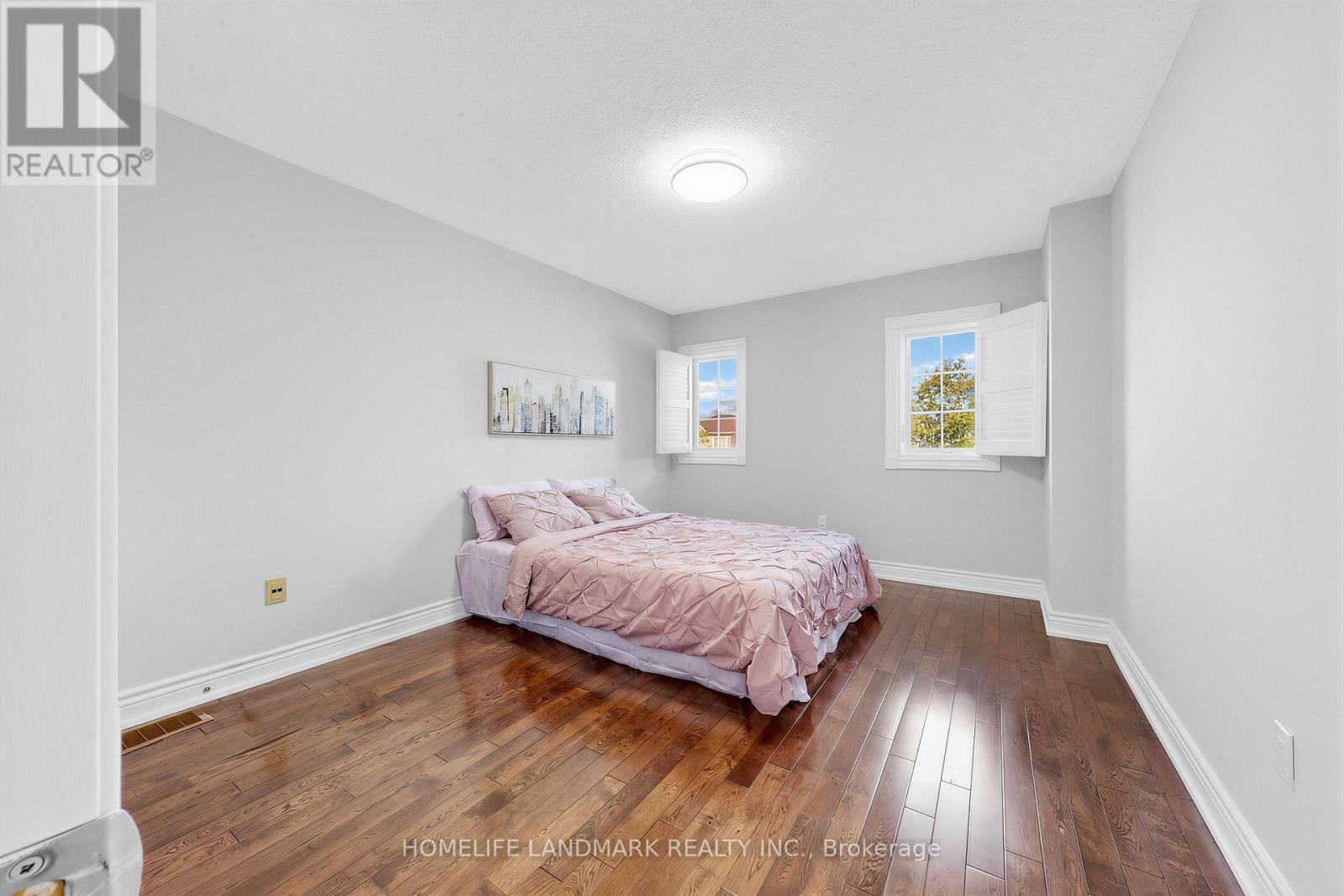106 CLARION CRESCENT - 44