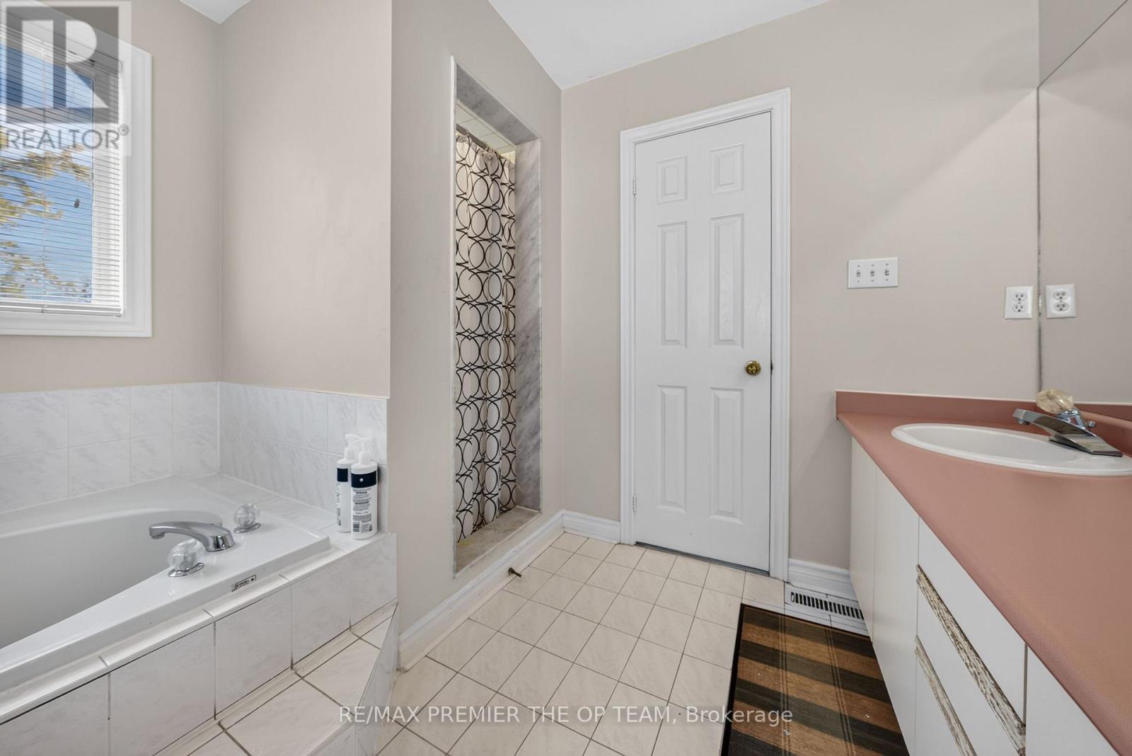 151 STELLICK AVENUE - 27
