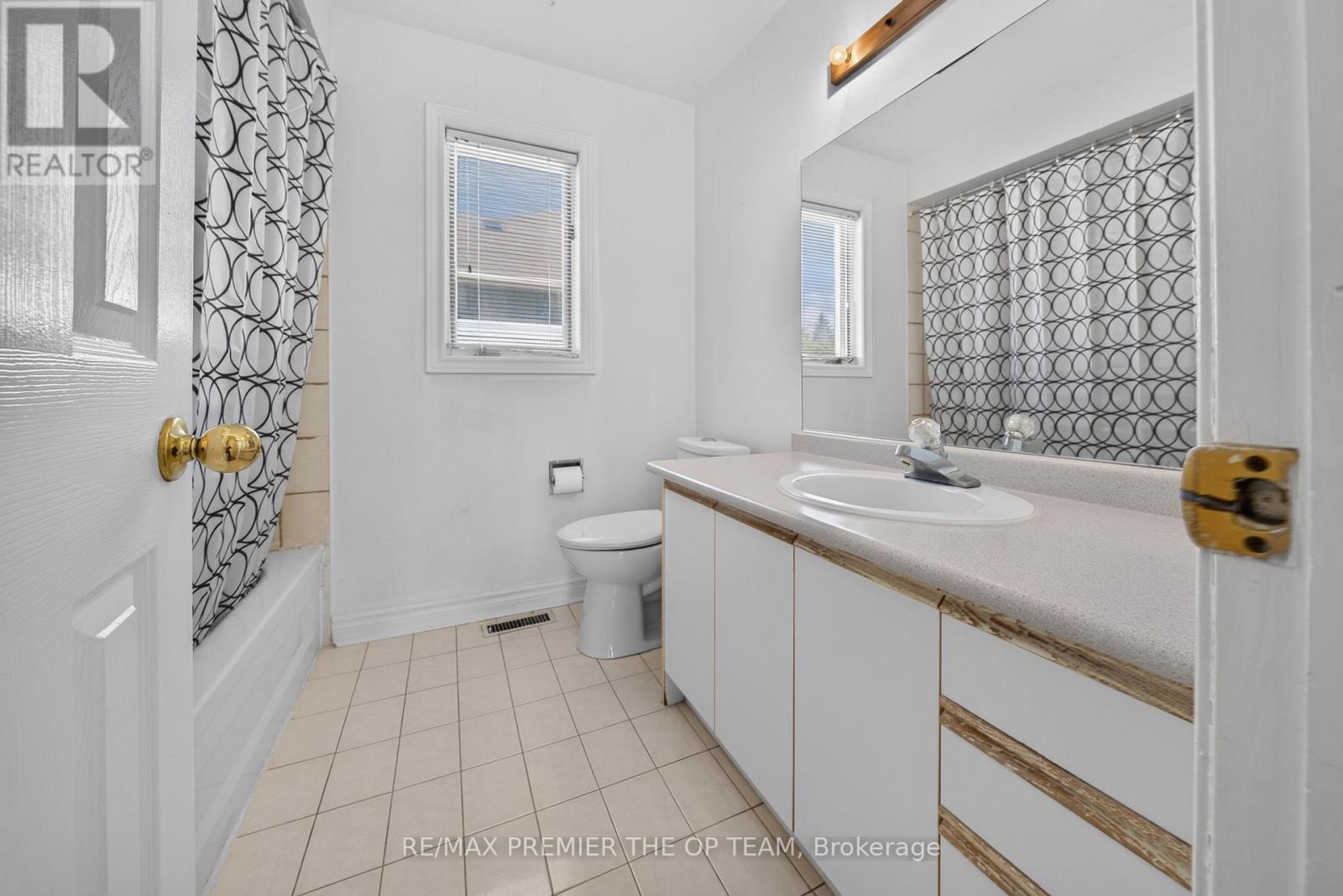 151 STELLICK AVENUE - 30