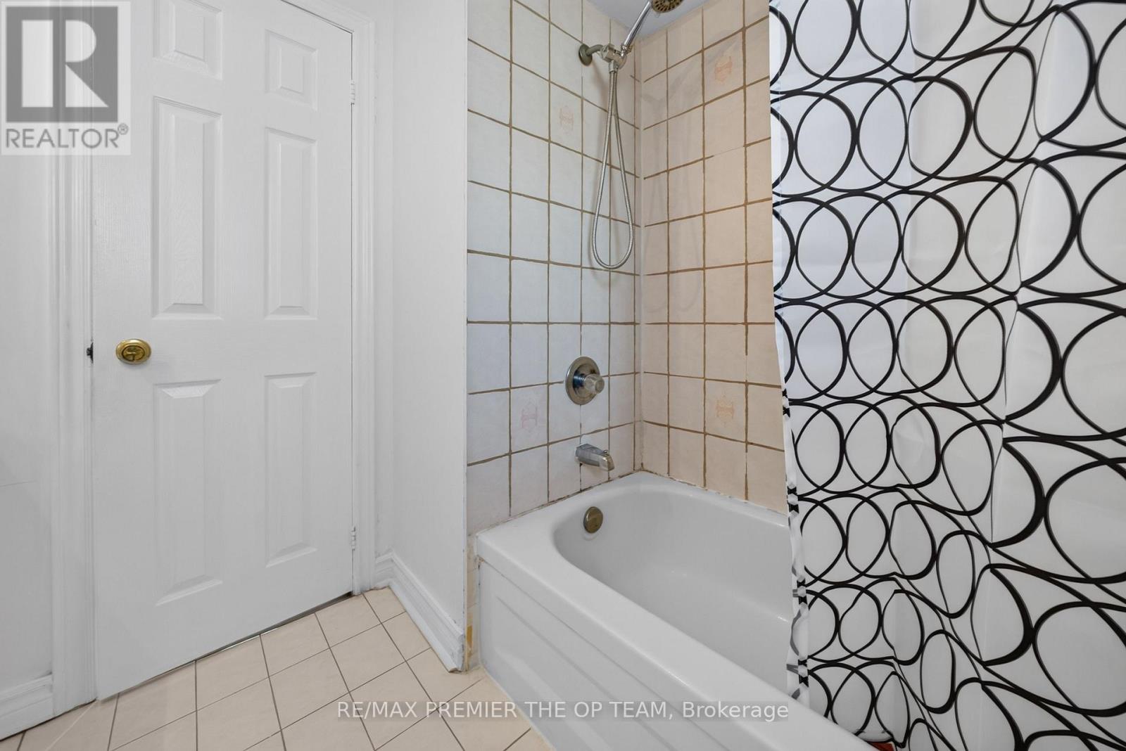 151 STELLICK AVENUE - 31