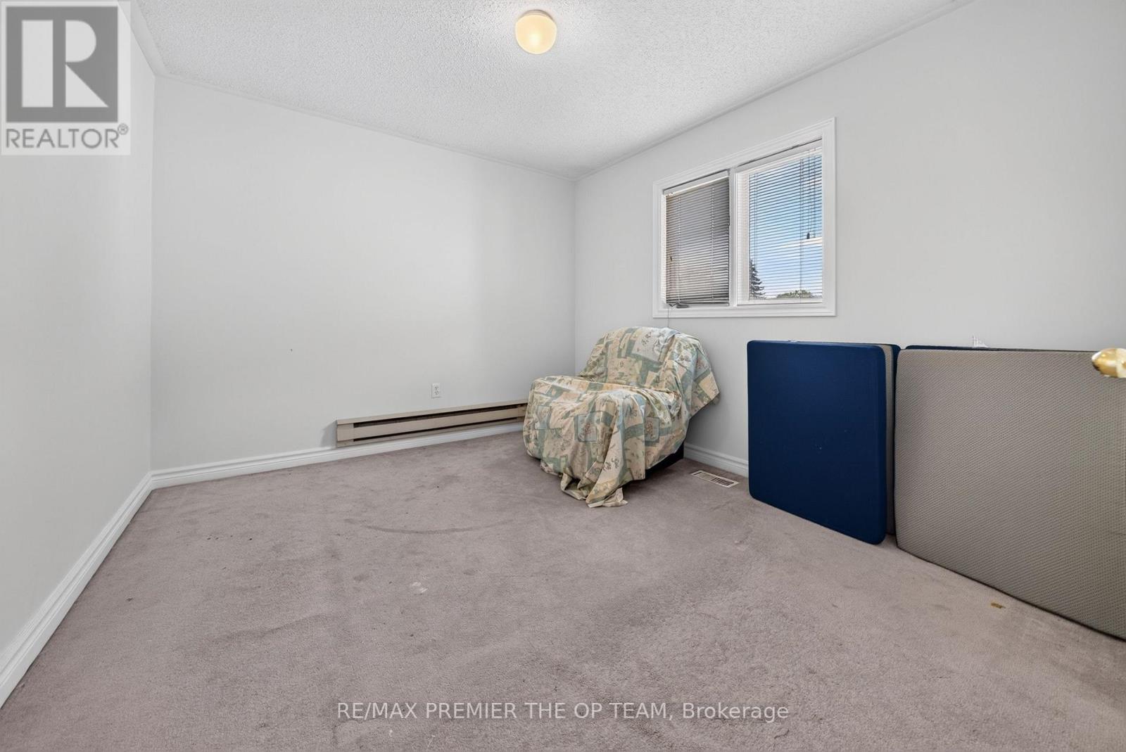 151 STELLICK AVENUE - Image 32