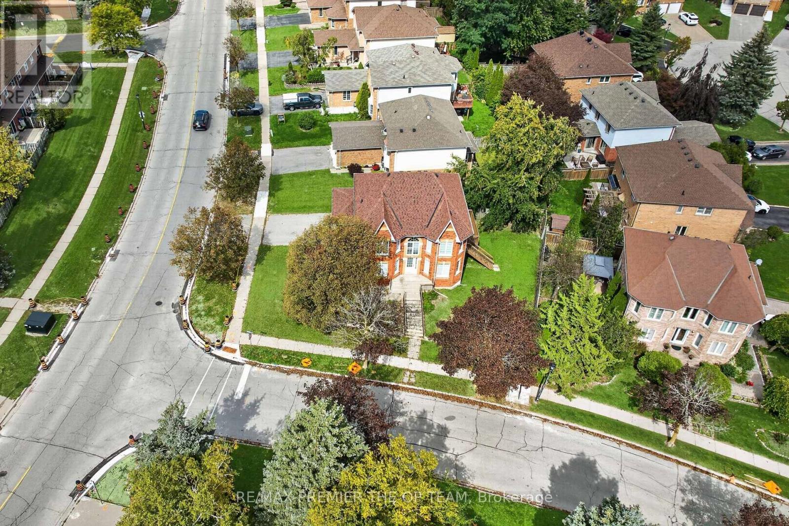 151 STELLICK AVENUE - 42