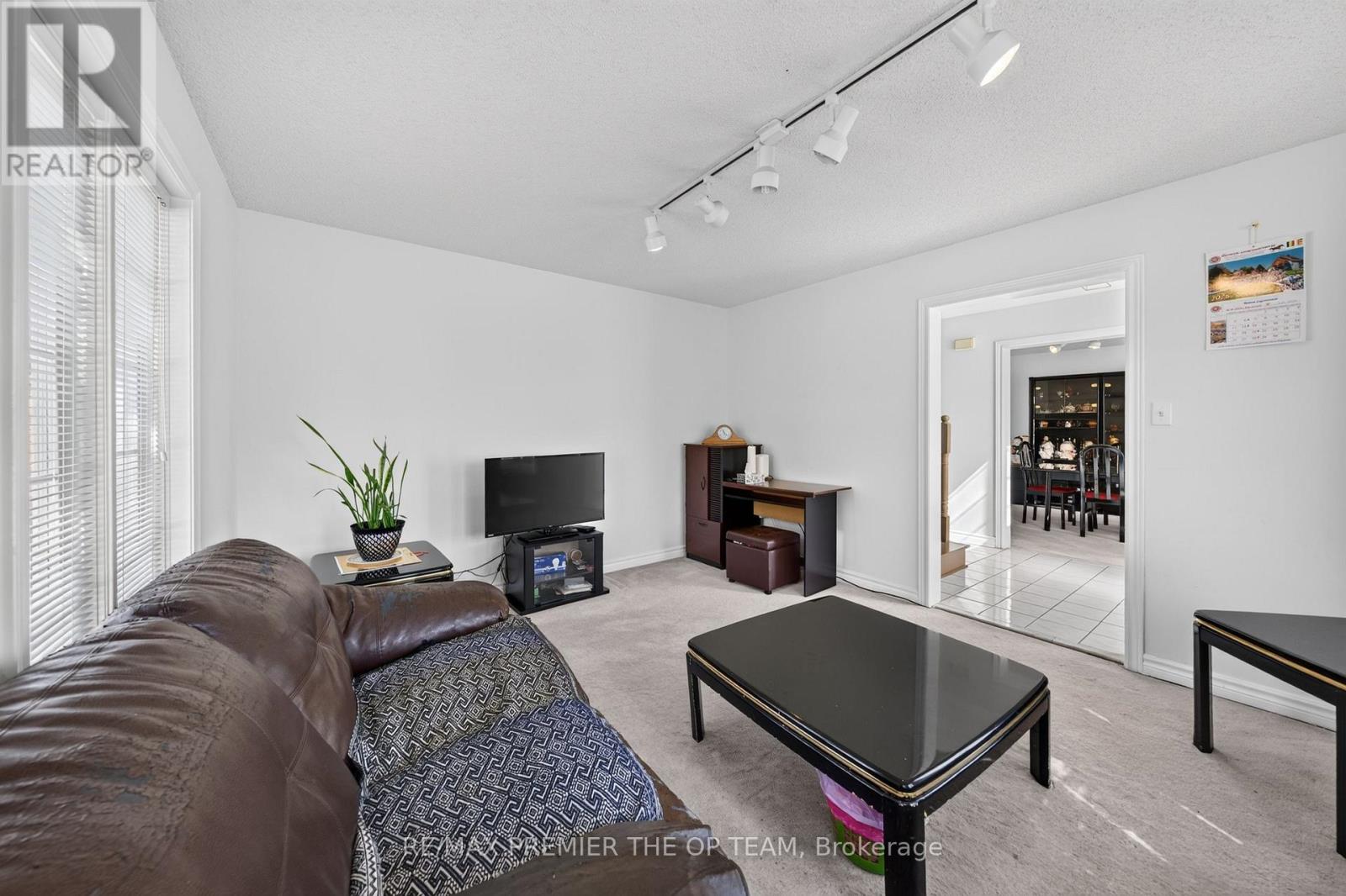 151 STELLICK AVENUE - 8