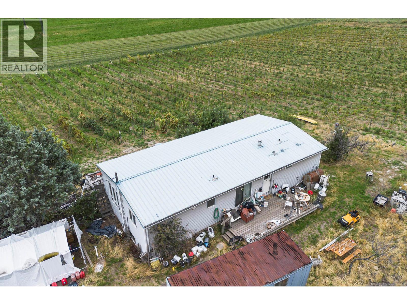 3059 Shuswap E Road - 14