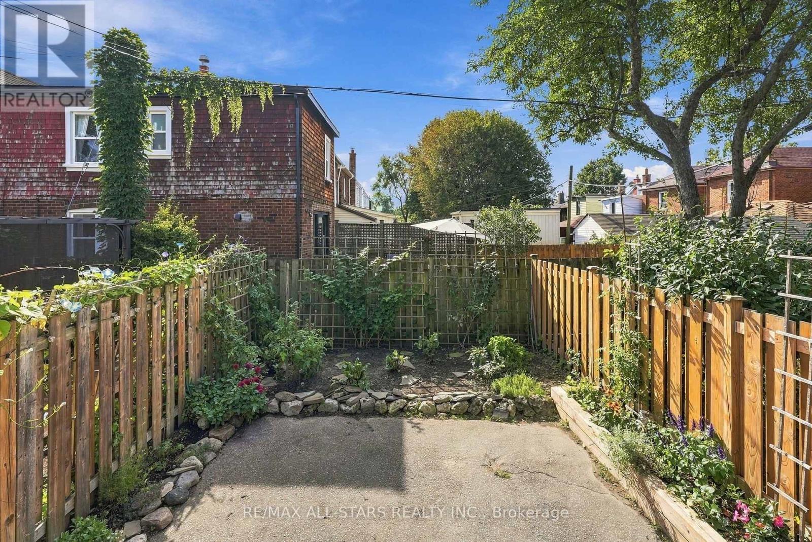 435 MORTIMER AVENUE - 35