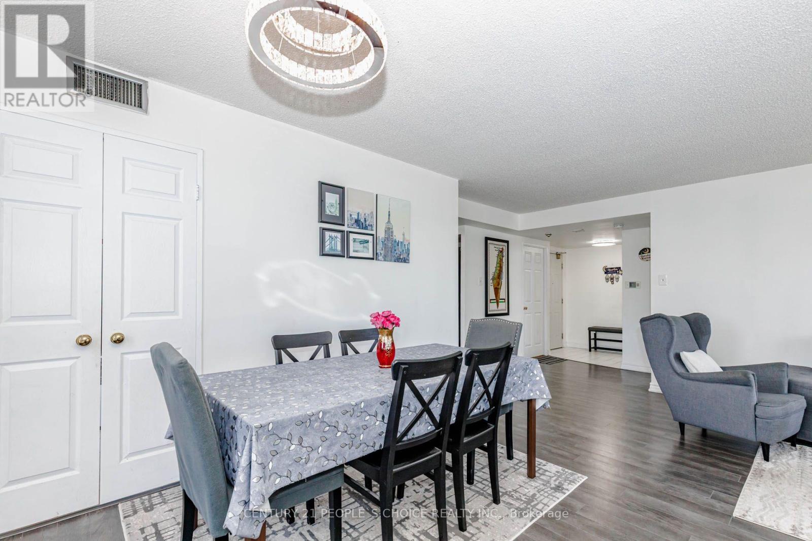 #1015 250 WEBB DRIVE - 20