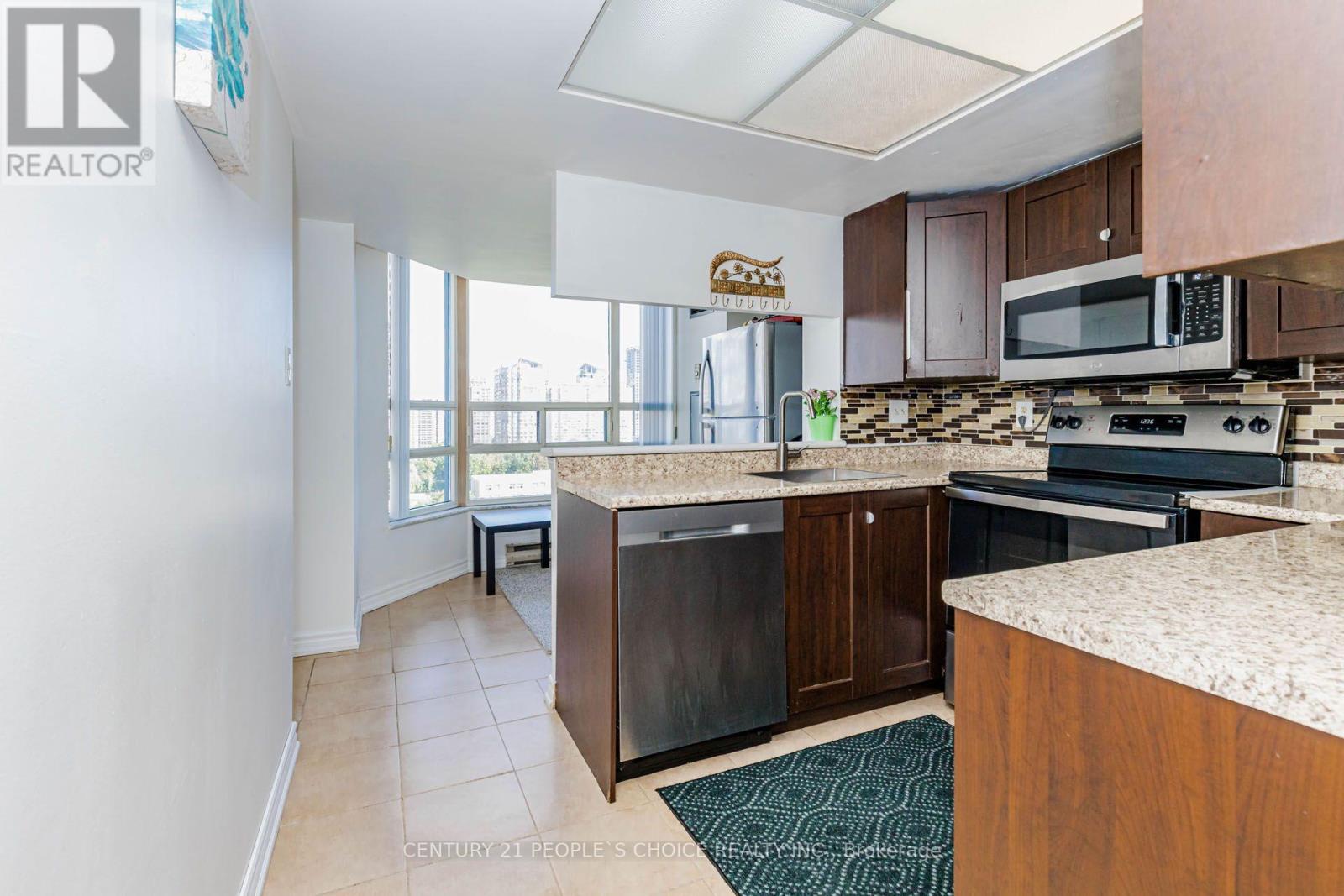 #1015 250 WEBB DRIVE - 23