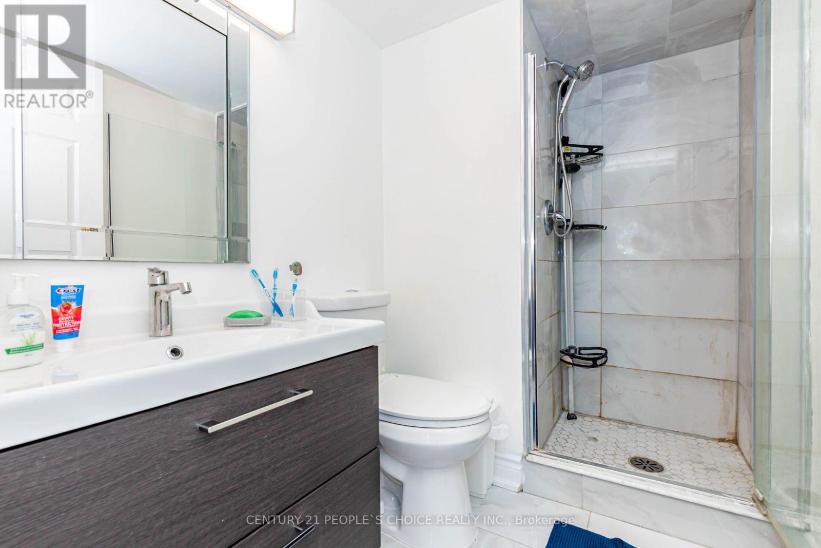 #1015 250 WEBB DRIVE - 39