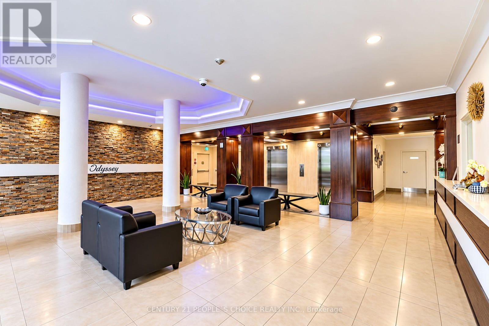 #1015 250 WEBB DRIVE - 6