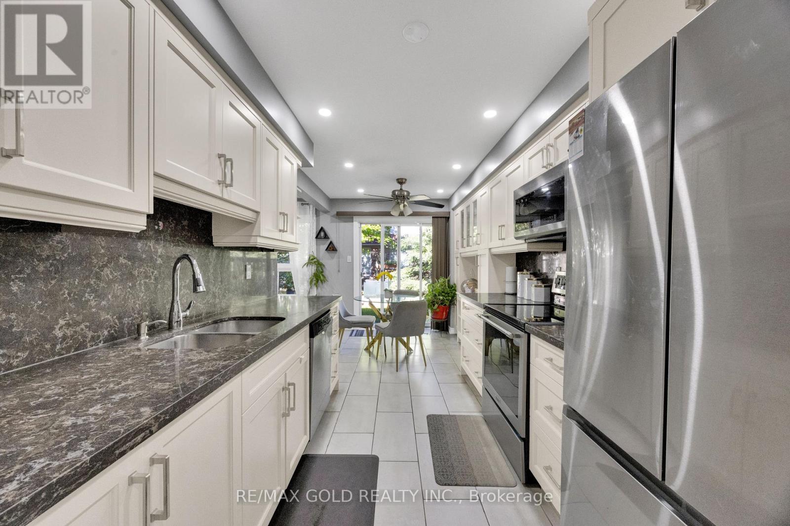 #75 2555 THOMAS STREET - 10