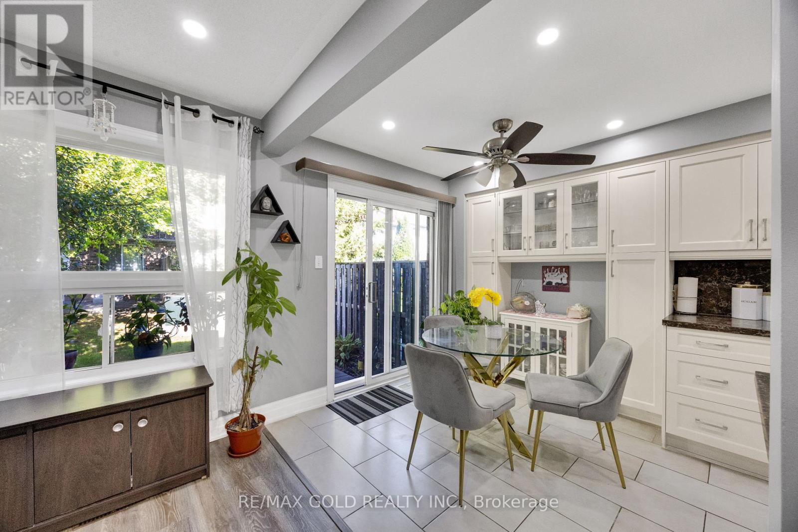 #75 2555 THOMAS STREET - 18