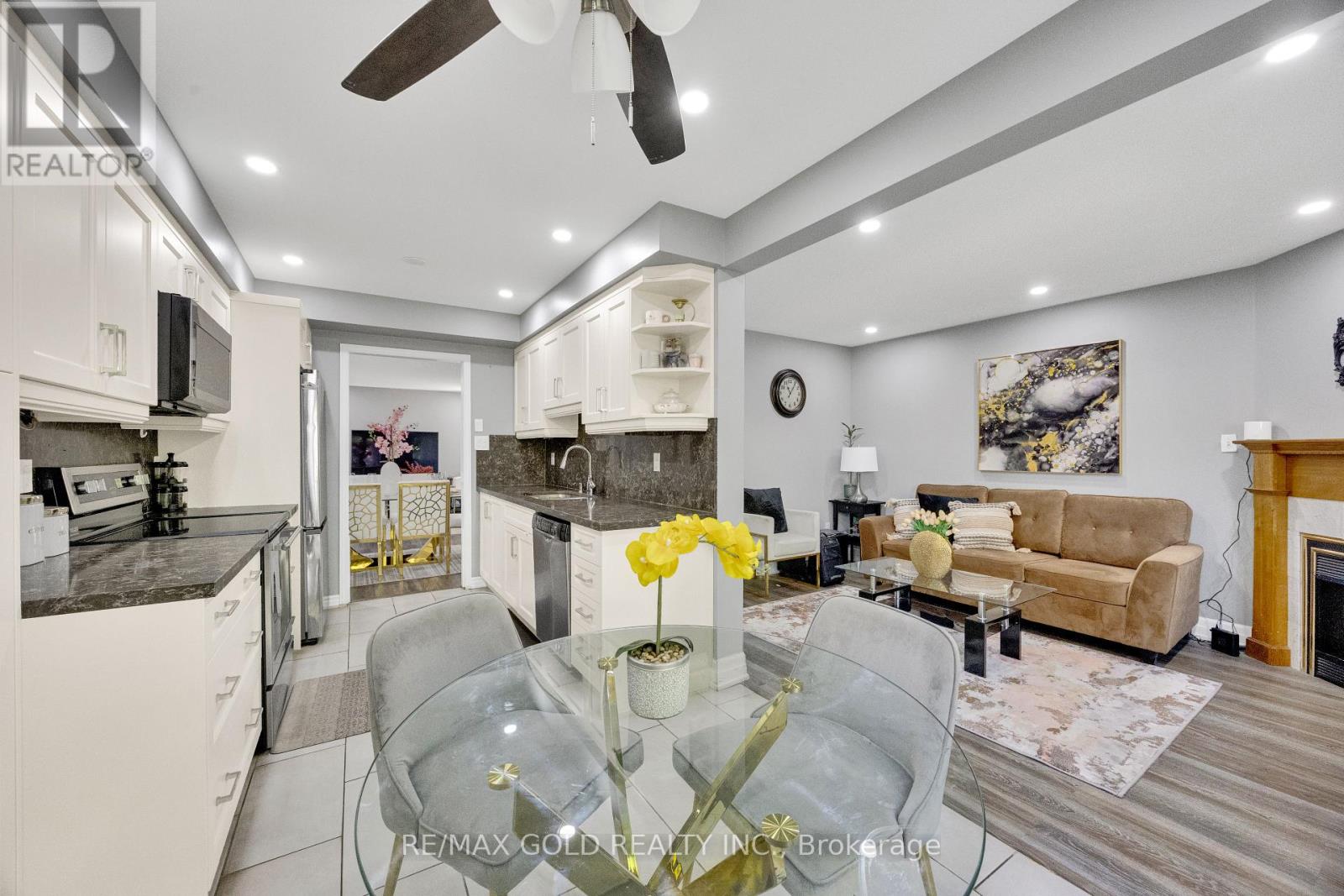 #75 2555 THOMAS STREET - 19