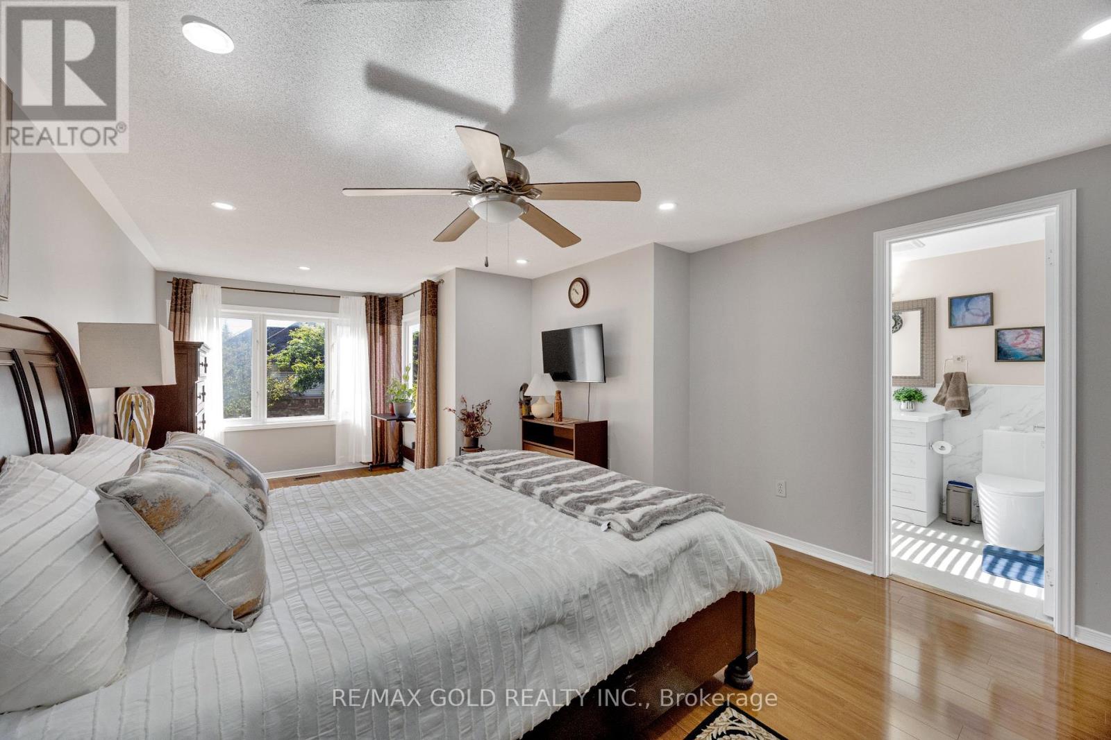 #75 2555 THOMAS STREET - Image 28