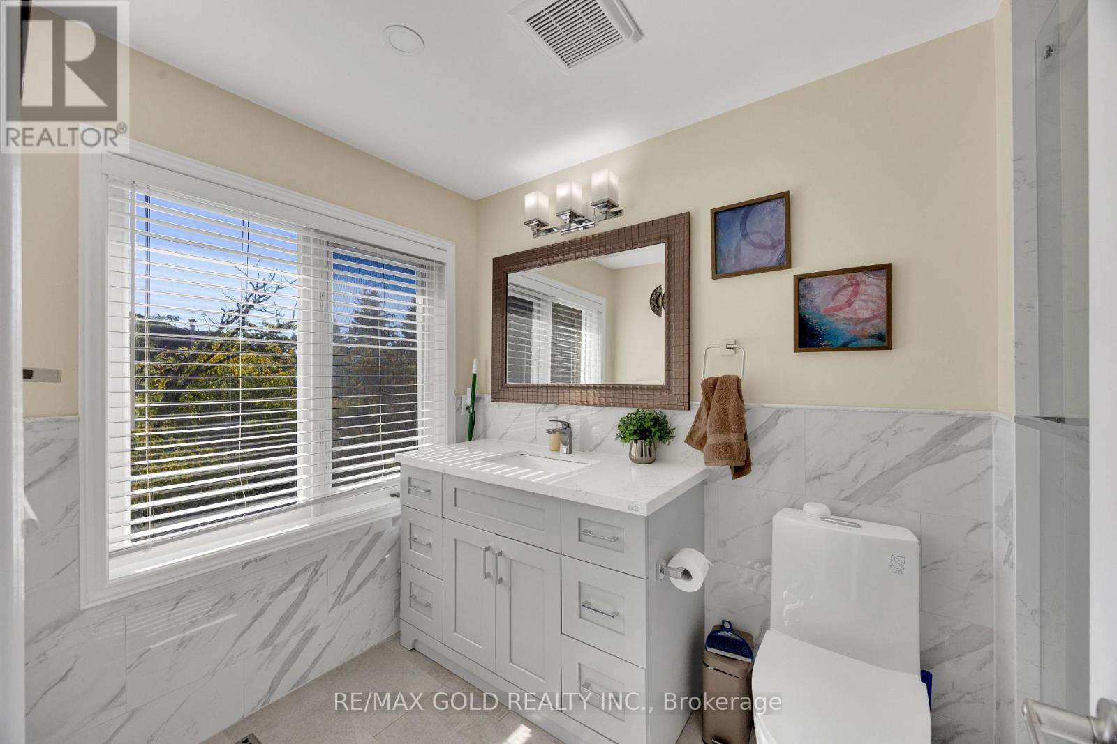 #75 2555 THOMAS STREET - Image 29