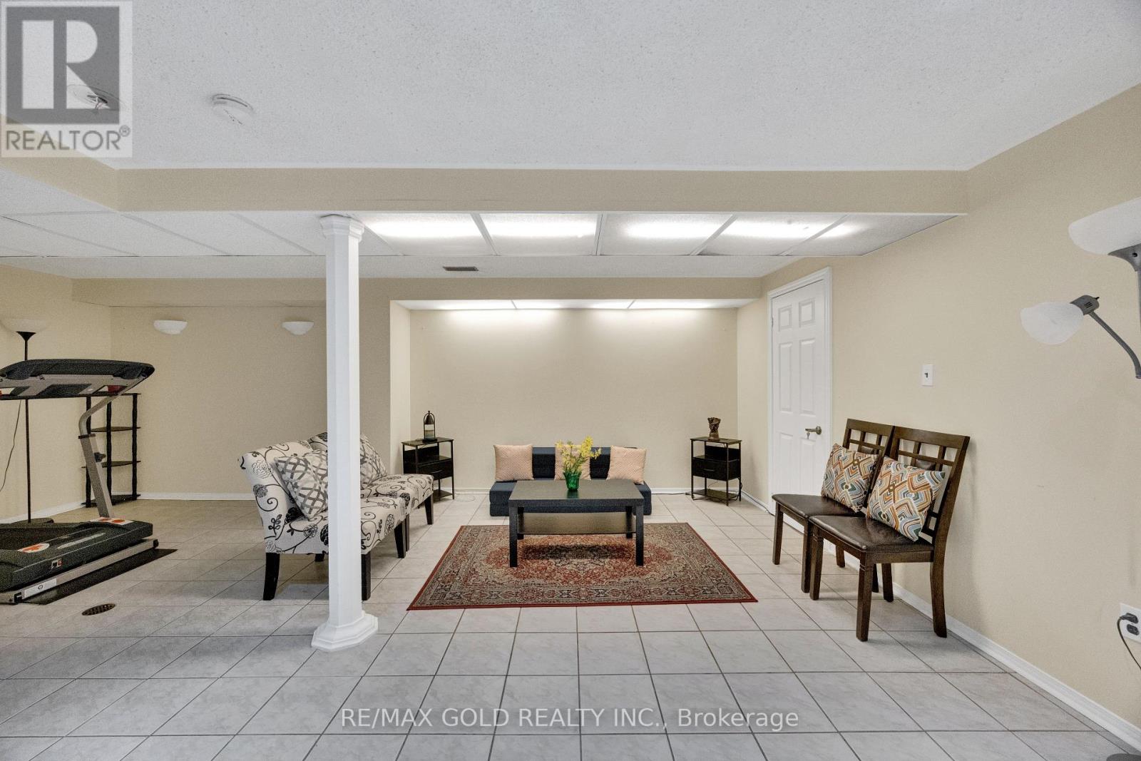 #75 2555 THOMAS STREET - Image 34