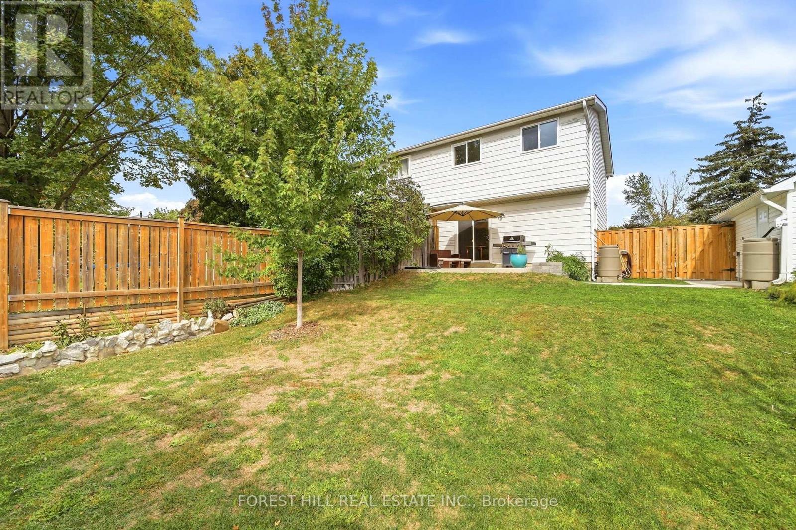 18 GRISELDA COURT - 37