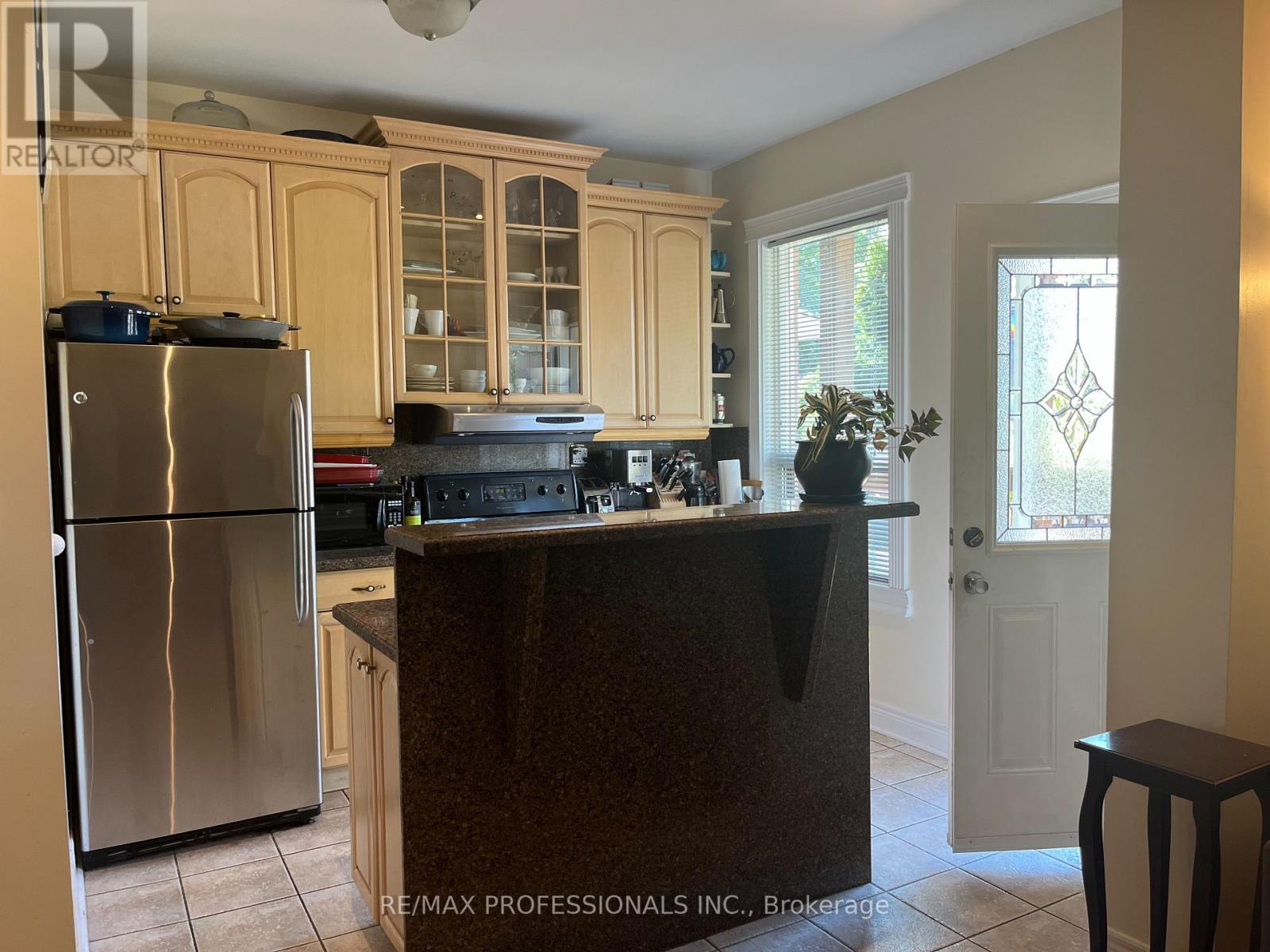 Photo of 282 Keele Street