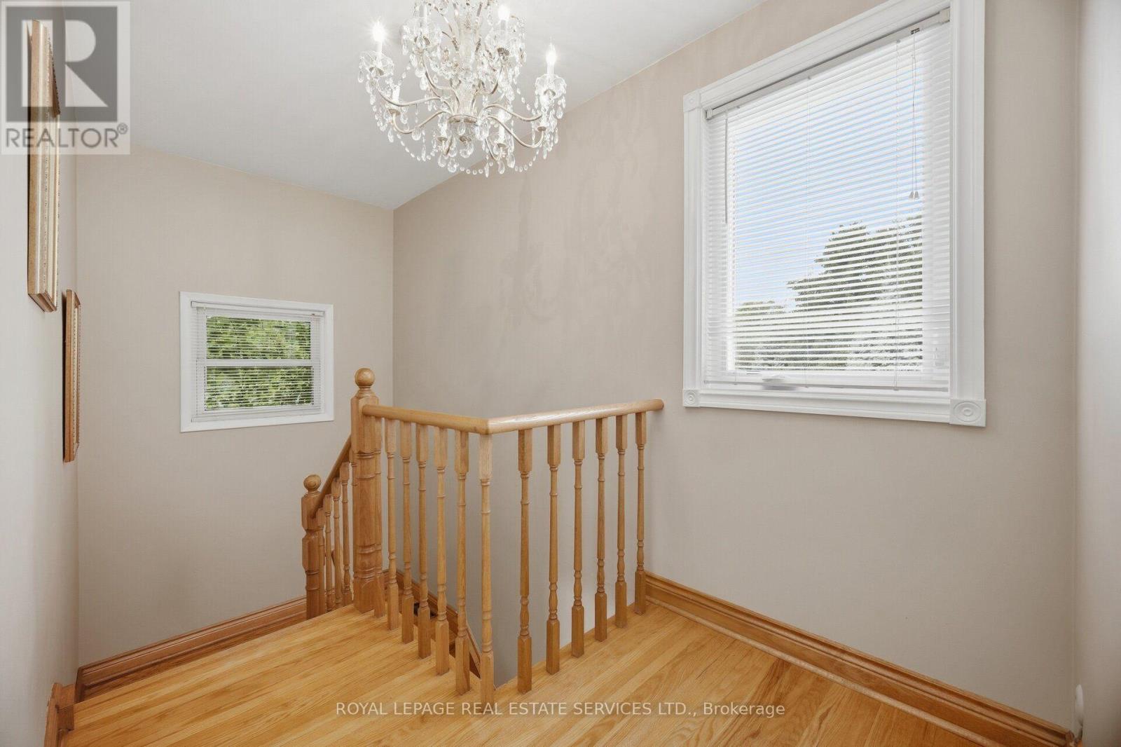 1434 THORNDYKE CRESCENT - 18