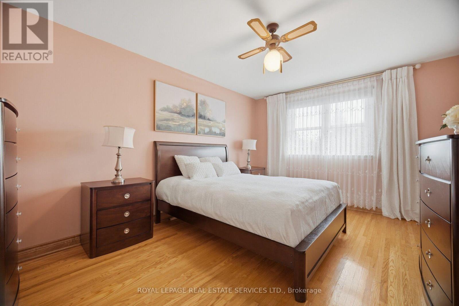 1434 THORNDYKE CRESCENT - 20
