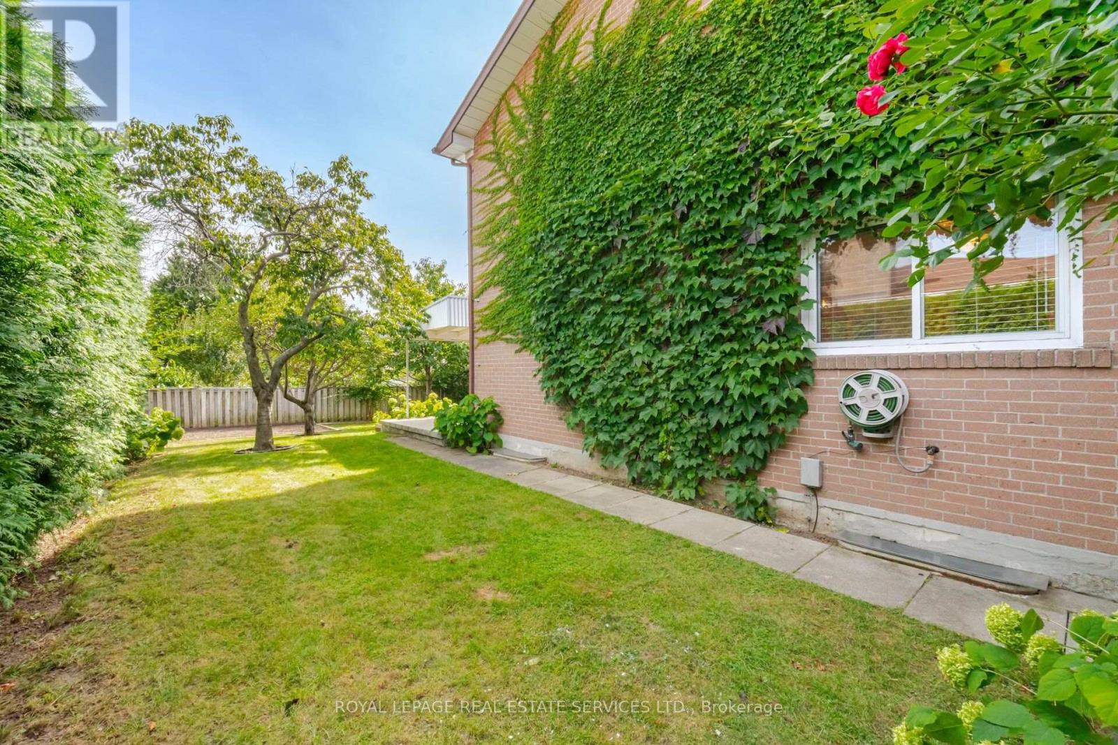 1434 THORNDYKE CRESCENT - Image 42