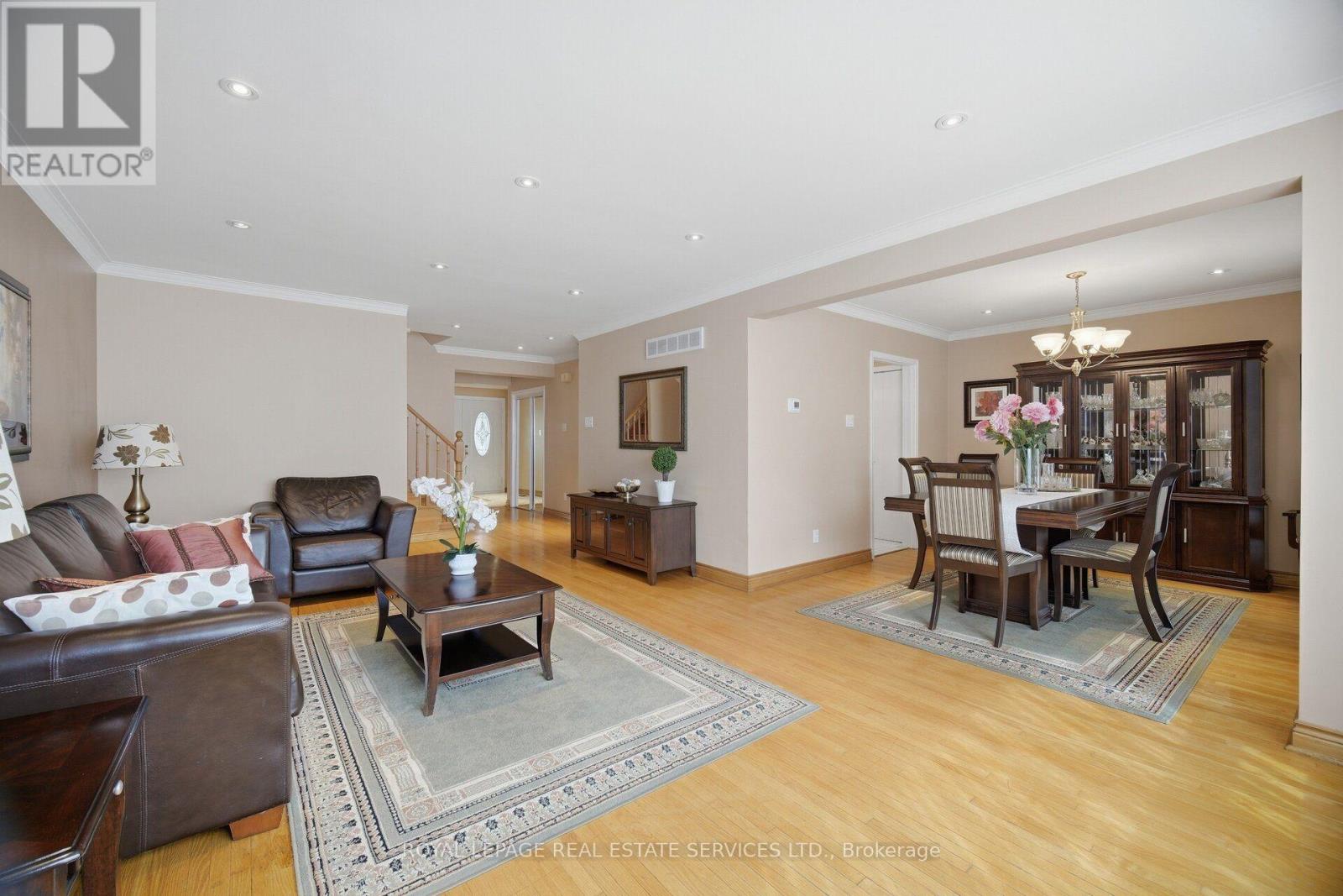 1434 THORNDYKE CRESCENT - 6