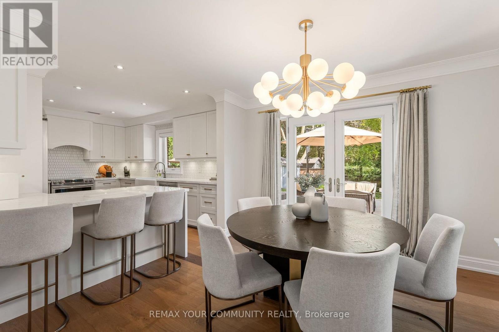 189 PRINCE EDWARD DRIVE S - 10
