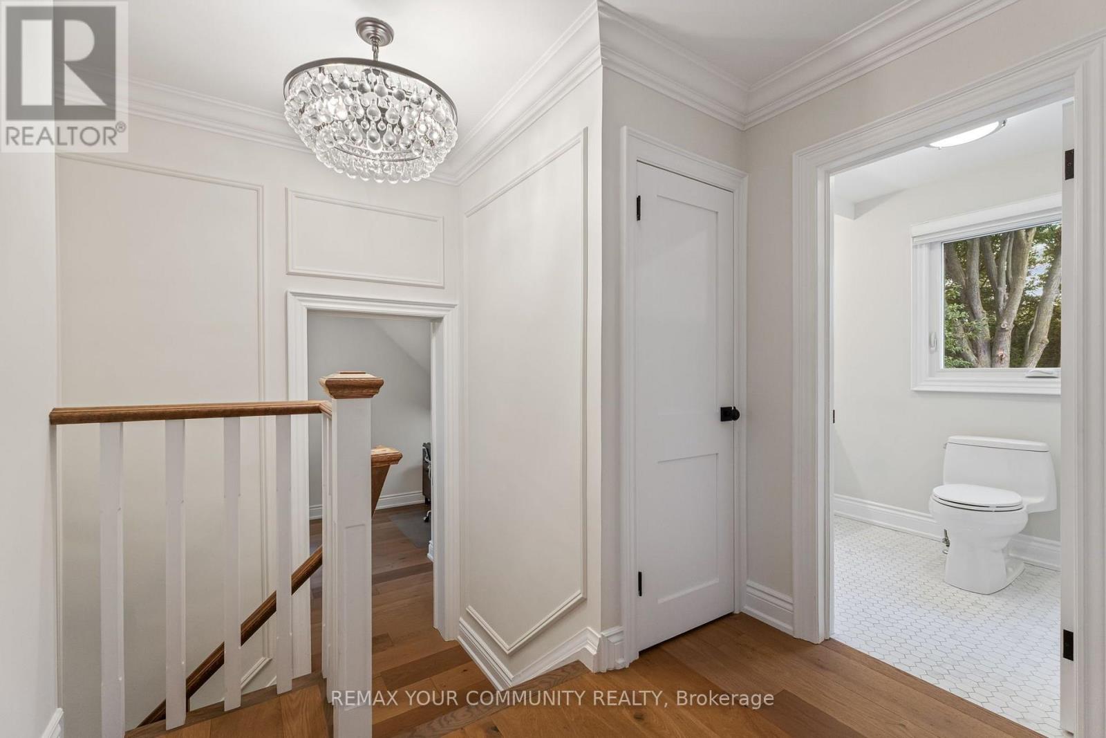 189 PRINCE EDWARD DRIVE S - 18