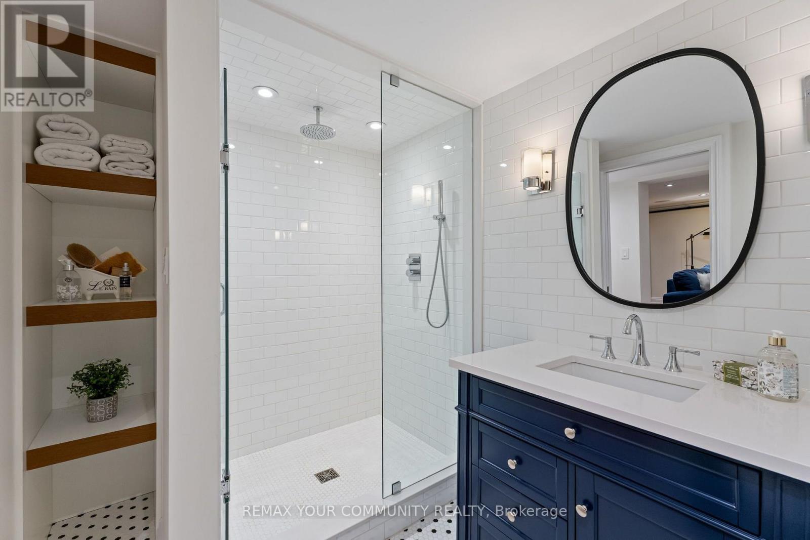189 PRINCE EDWARD DRIVE S - 36