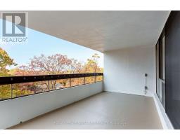 608 - 80 Quebec Avenue, Toronto, ON M6P4B7 Photo 14
