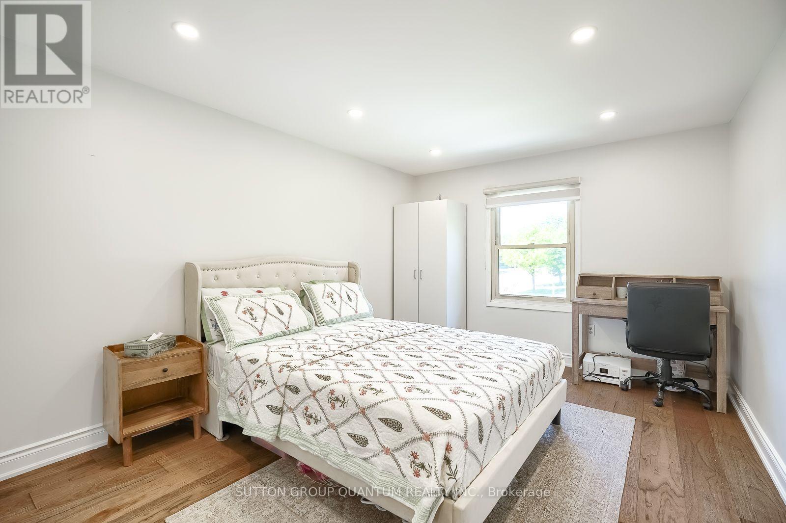 1279 HEDGESTONE CRESCENT S - Image 35