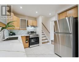 3325 Strabane Drive, Mississauga, ON L5C1W9 Photo 13