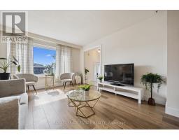 3325 Strabane Drive, Mississauga, ON L5C1W9 Photo 6