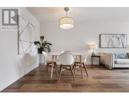 3325 Strabane Drive, Mississauga, ON L5C1W9 Photo 9