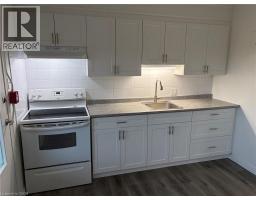120 Clive Road Unit# 4, Kitchener, ON N2H3N6 Photo 10