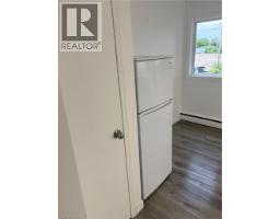 120 Clive Road Unit# 4, Kitchener, ON N2H3N6 Photo 6
