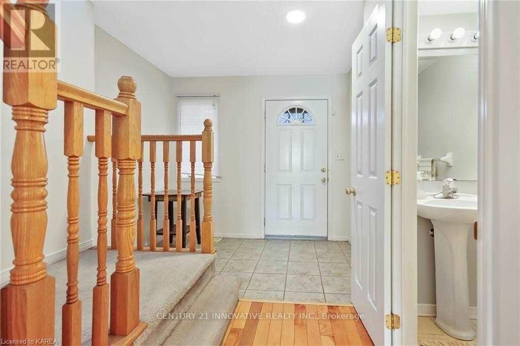 458 FREEMAN CRESCENT E, Kingston — photo 3