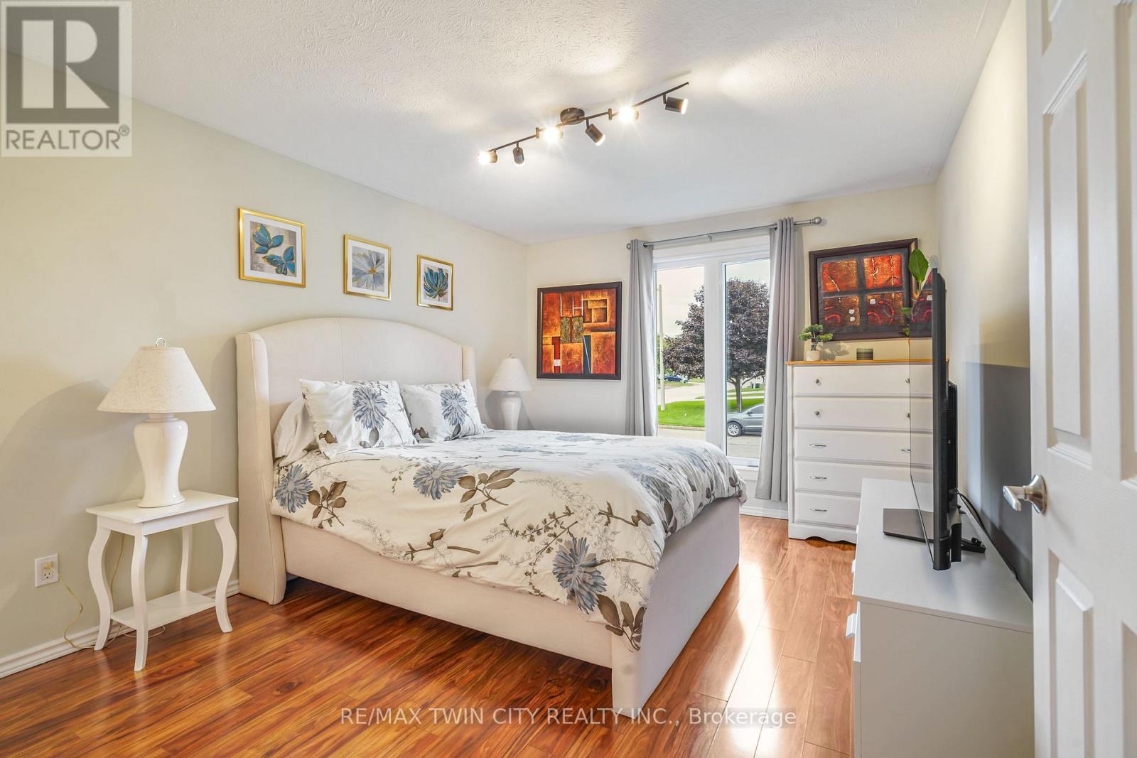26 MACPHERSON DRIVE - Image 19