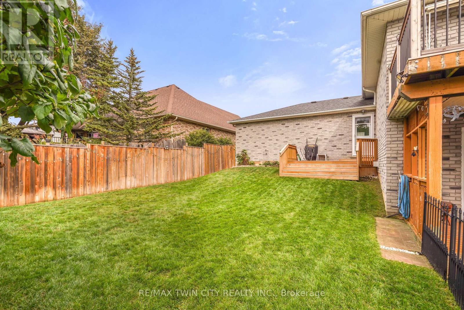 26 MACPHERSON DRIVE - Image 34