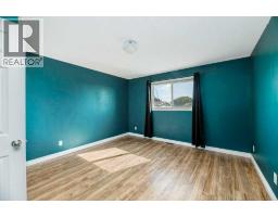 Cold room - 14 Eagle Road, Lacombe, AB T4L1S2 Photo 10