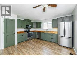 Primary Bedroom - 14 Eagle Road, Lacombe, AB T4L1S2 Photo 6