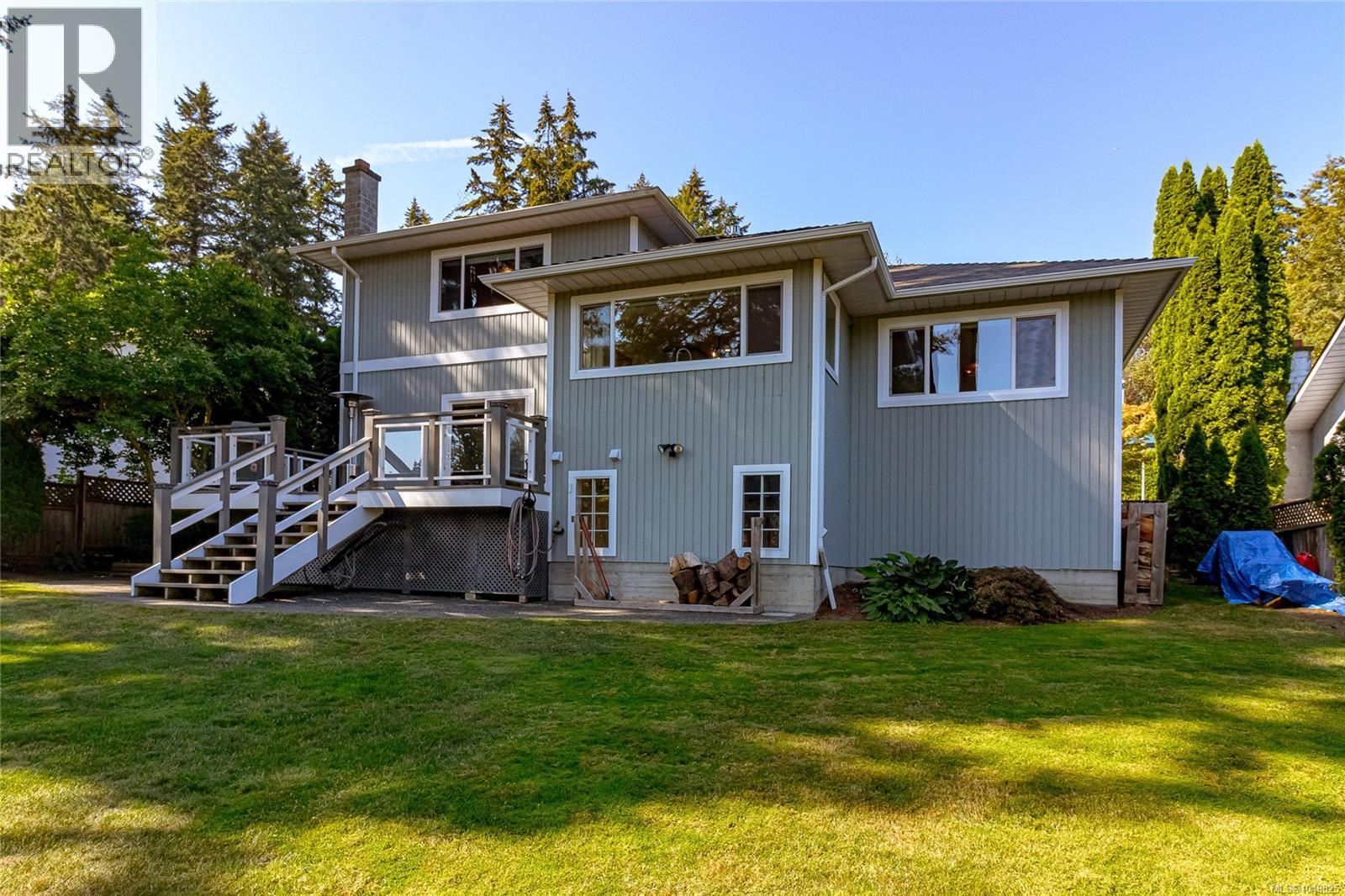  779 Menawood Place, Saanich
