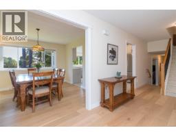 Kitchen - 779 Menawood Pl, Saanich, BC V8Y2Z7 Photo 11