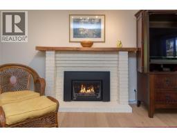 Entrance - 779 Menawood Pl, Saanich, BC V8Y2Z7 Photo 15