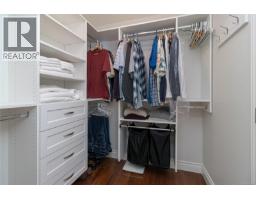 779 Menawood Pl, Saanich, BC V8Y2Z7 Photo 21