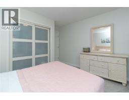 779 Menawood Pl, Saanich, BC V8Y2Z7 Photo 27