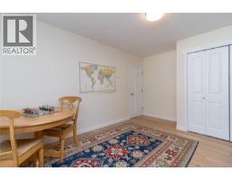 779 Menawood Pl, Saanich, BC V8Y2Z7 Photo 30