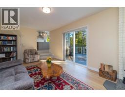 779 Menawood Pl, Saanich, BC V8Y2Z7 Photo 34