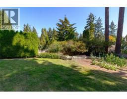 779 Menawood Pl, Saanich, BC V8Y2Z7 Photo 42